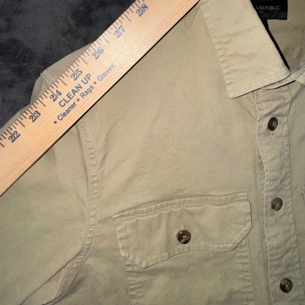 Mens Small Banana Republic Shirt Khaki Excellent Long Sleeve Utility Button Down
